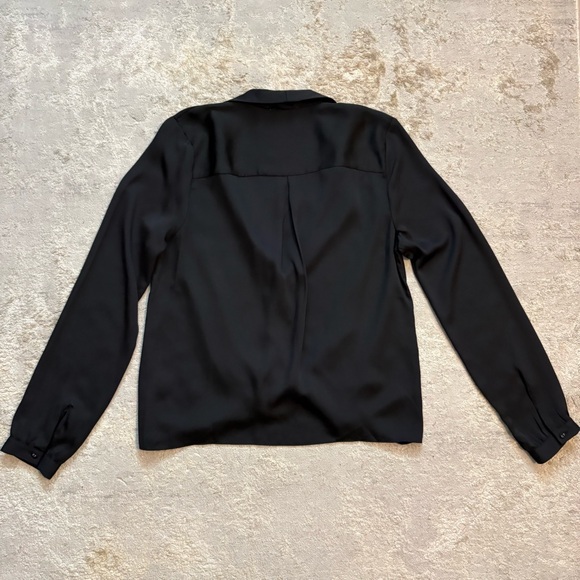 L’Academie Black Crossover Drape Front Long Sleeve Blouse Size Medium - Picture 9 of 10